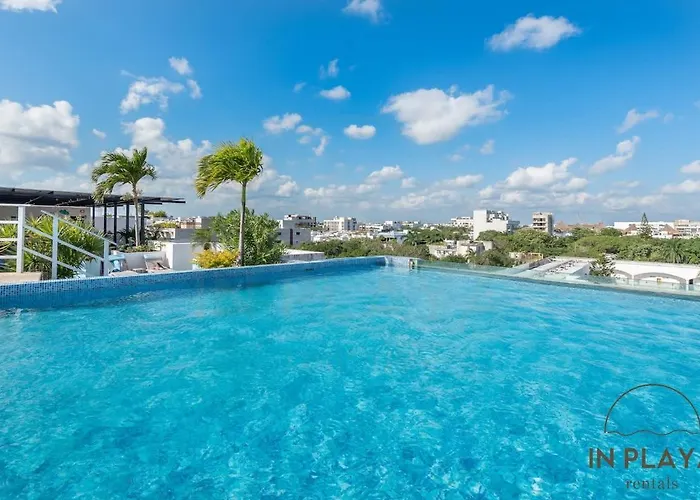 Steps From 5th Ave With Rooftop Pool Gym & Cinema Holiday home *
