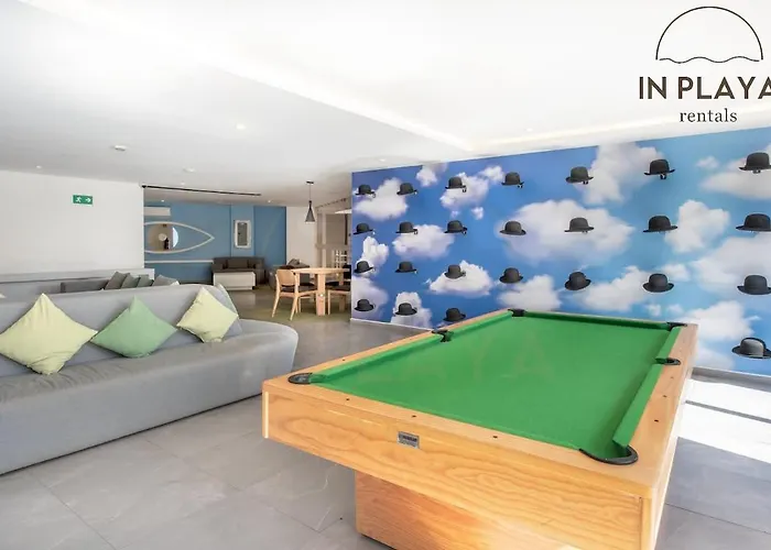 Holiday home Steps From 5th Ave With Rooftop Pool Gym & Cinema