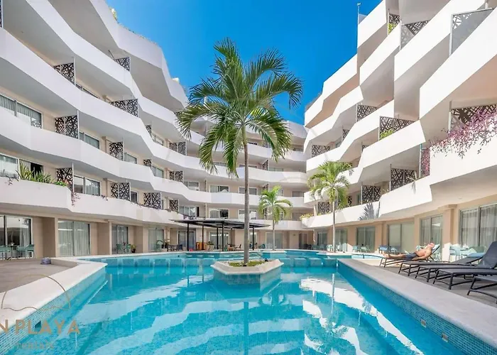 Steps From 5th Ave With Rooftop Pool Gym & Cinema Holiday home Playa del Carmen