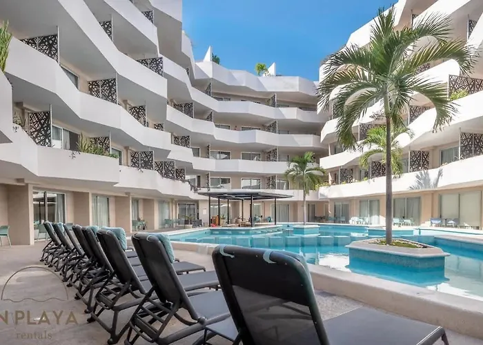 Steps From 5th Ave With Rooftop Pool Gym & Cinema Holiday home