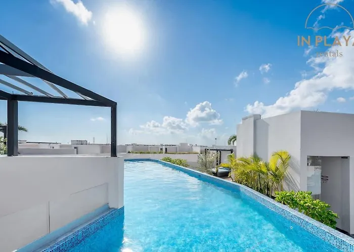 Steps From 5th Ave With Rooftop Pool Gym & Cinema Holiday home