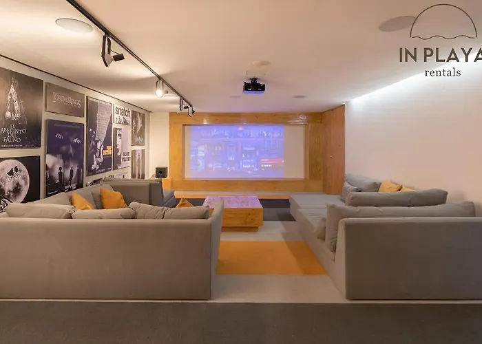 Steps From 5th Ave With Rooftop Pool Gym & Cinema Holiday home Playa del Carmen